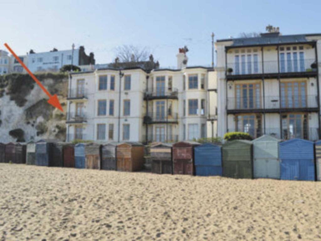 The building where the vacation home is located 