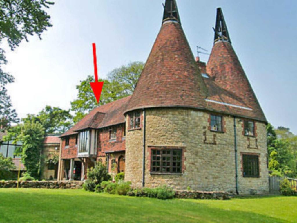 The building where the vacation home is located 