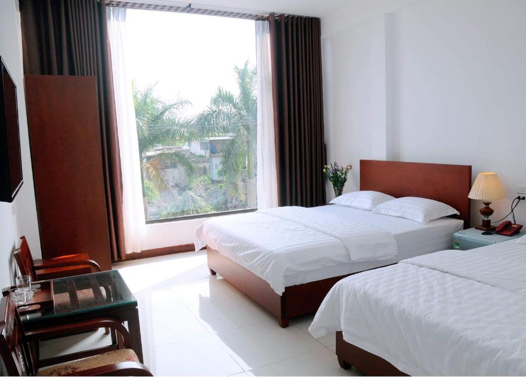 Sunflower Hotel - Deluxe Quadruple Room