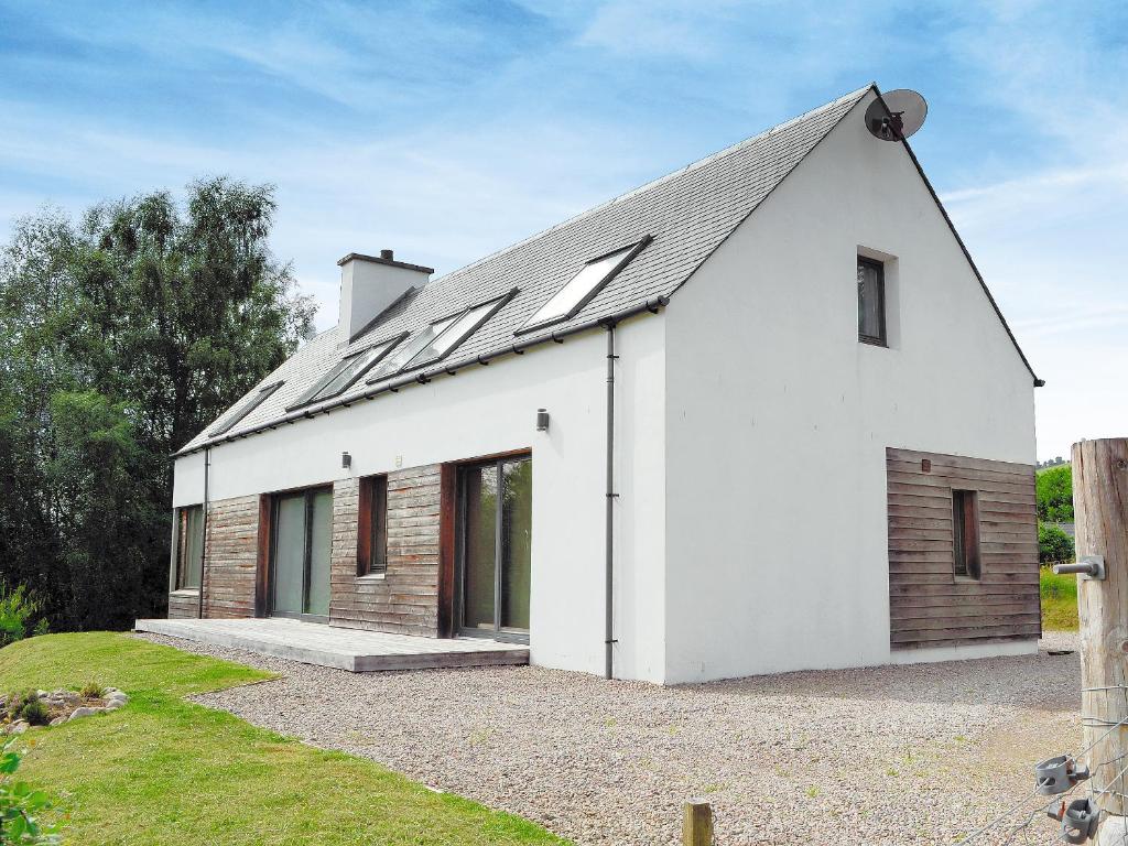 The building where the vacation home is located 