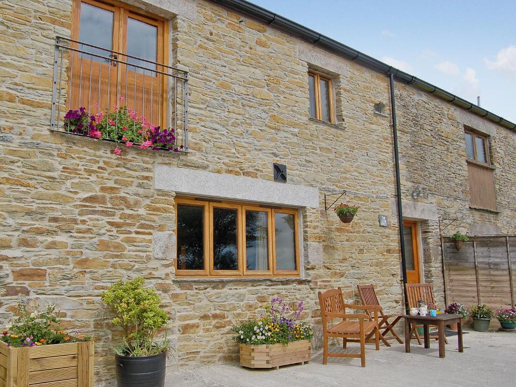 The building where the vacation home is located 