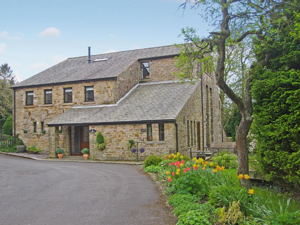 The building where the vacation home is located 