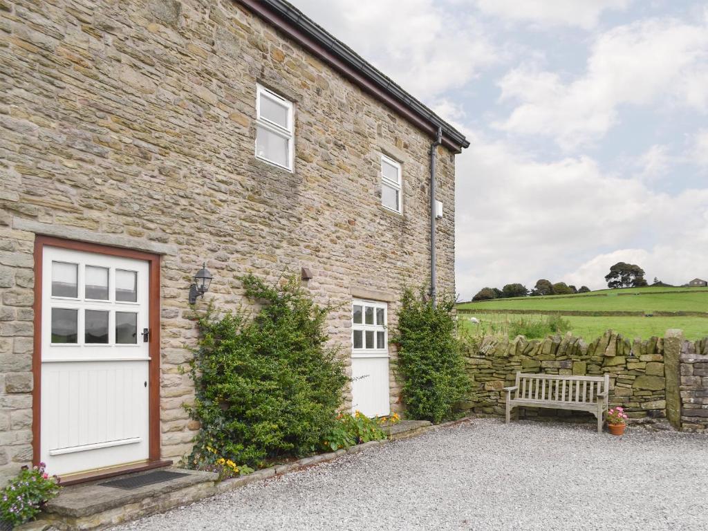 The building where the vacation home is located 