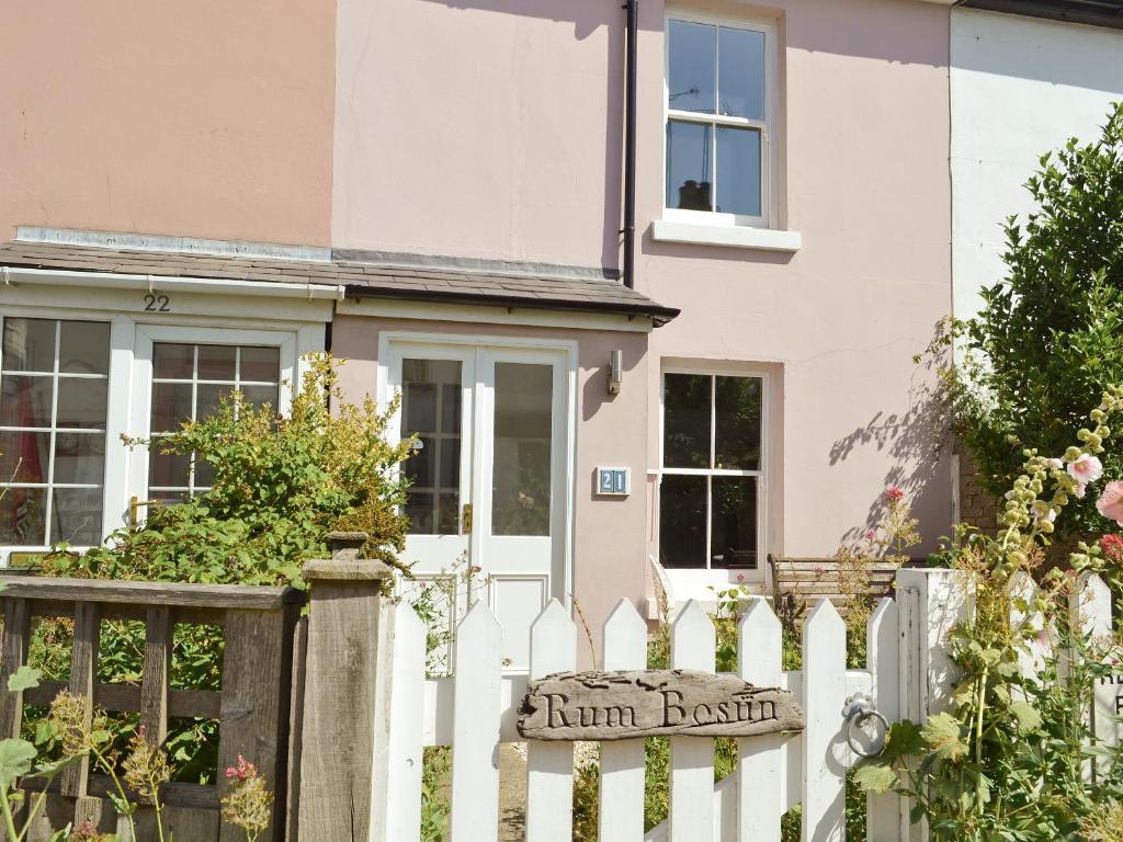 The building where the vacation home is located 