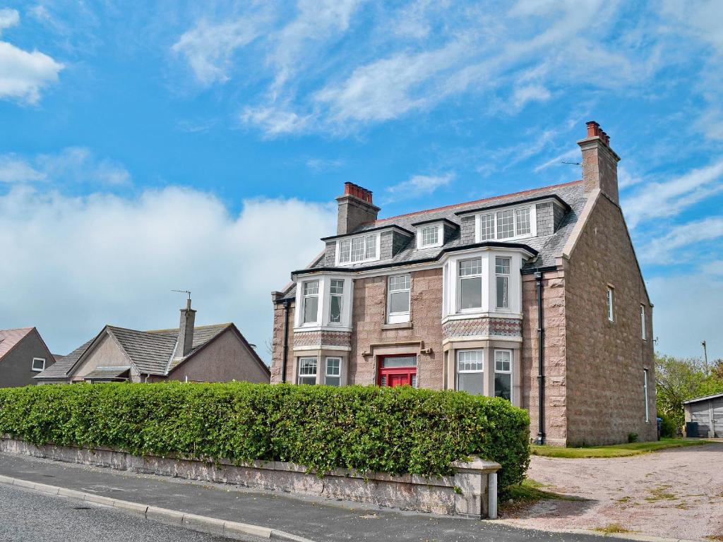 The building where the vacation home is located 