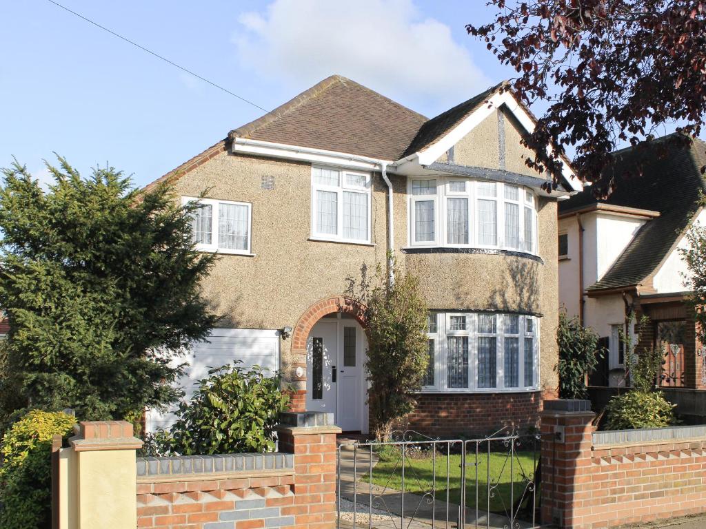 The building where the vacation home is located 