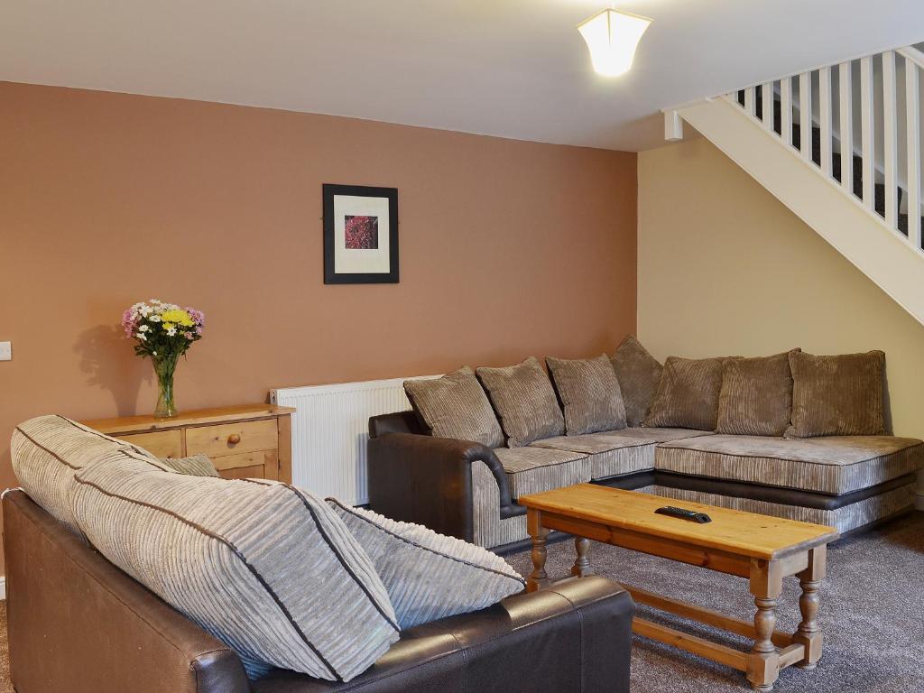 A seating area at Kittiwake Cottage 