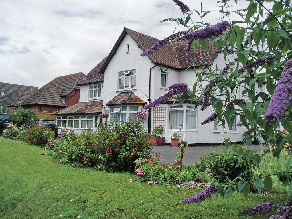 The building where the vacation home is located 