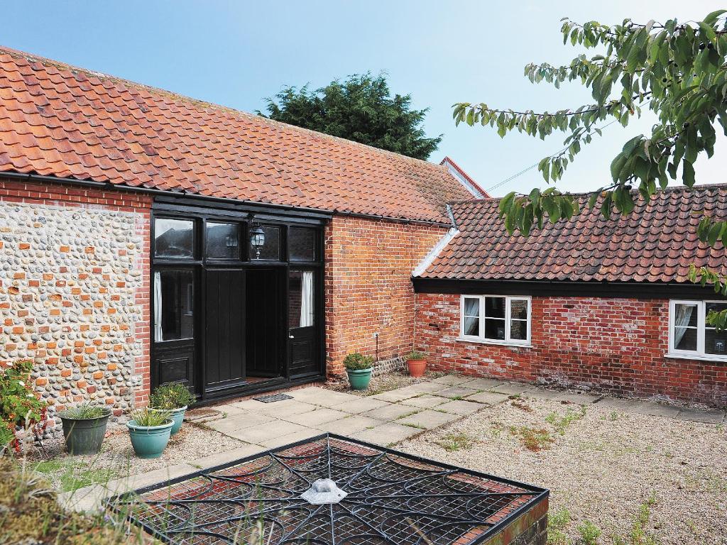 The building where the vacation home is located 