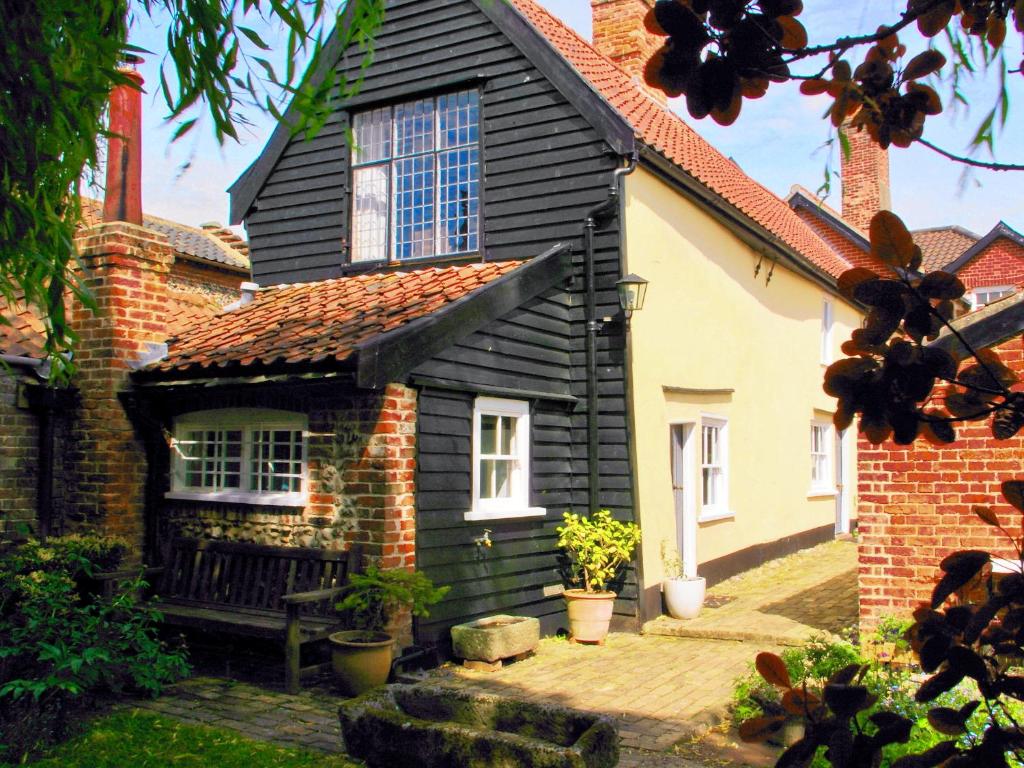 The building where the vacation home is located 