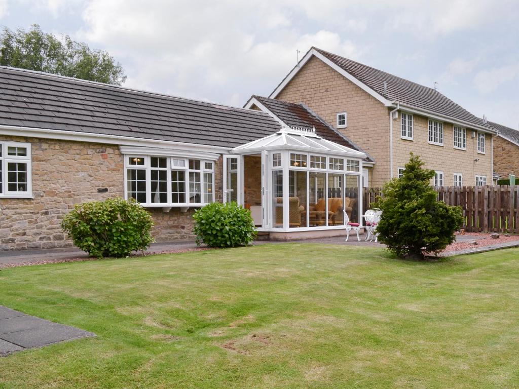 The building where the vacation home is located 