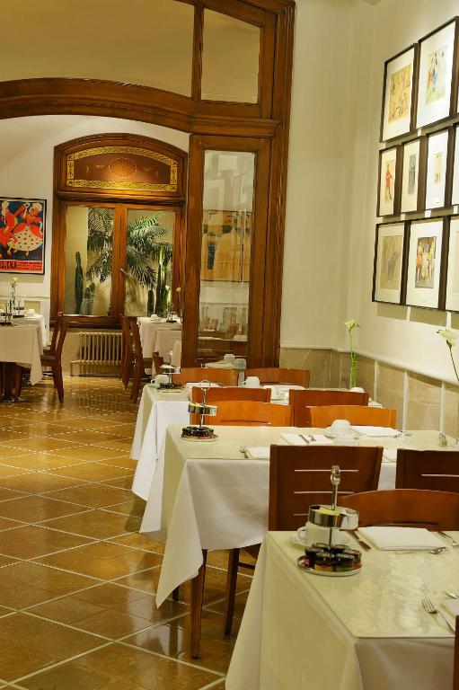 Restaurace v ubytování Hotel Astoria