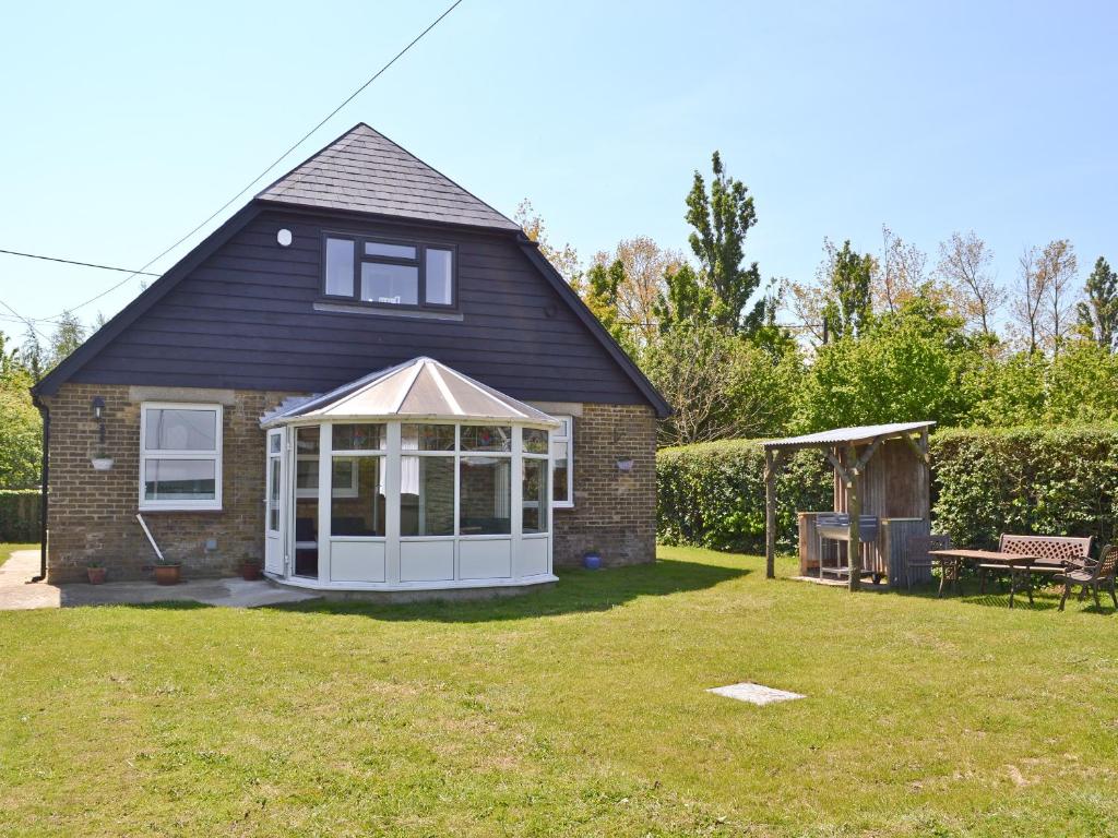 The building where the vacation home is located 