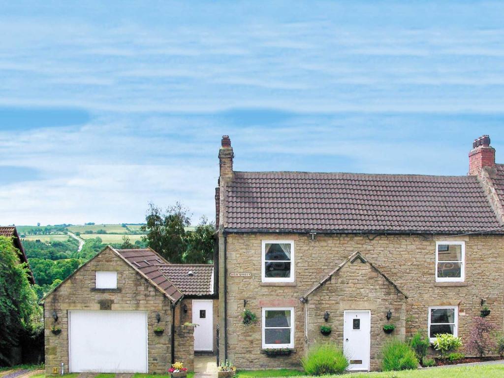 The building where the vacation home is located 