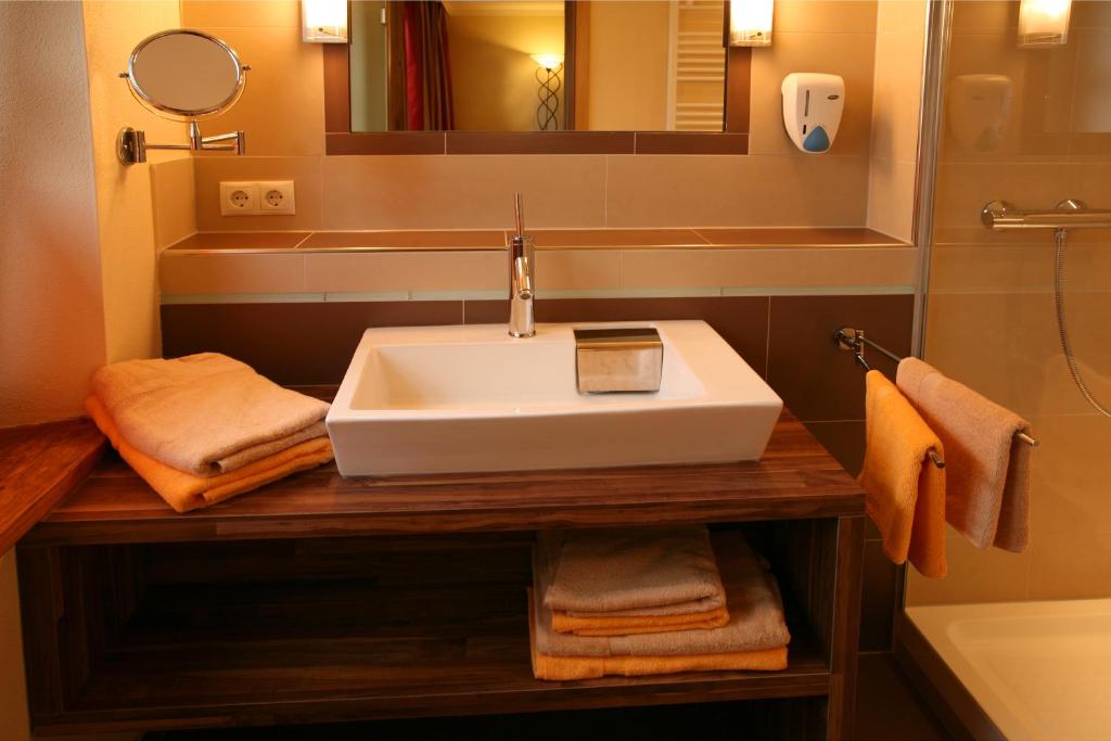 Landgasthof Zum Lang - Deluxe Zimmer Mit Kingsize-Bett