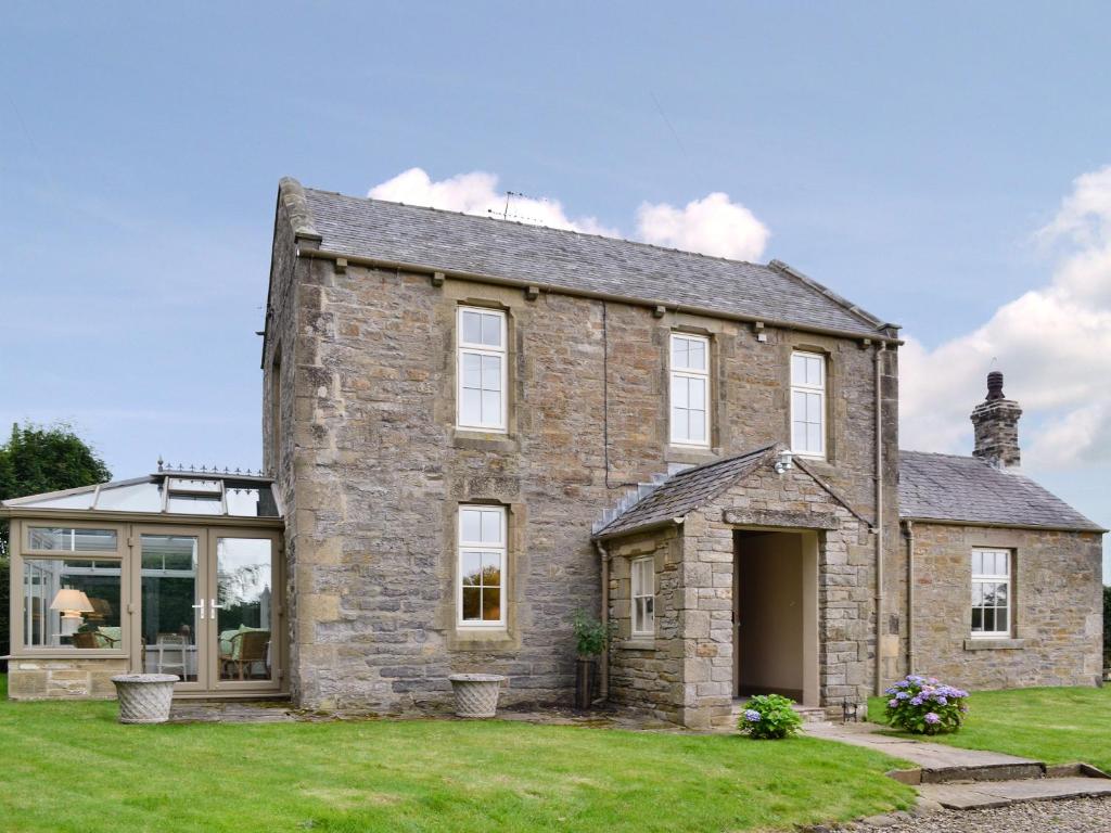 The building where the vacation home is located 