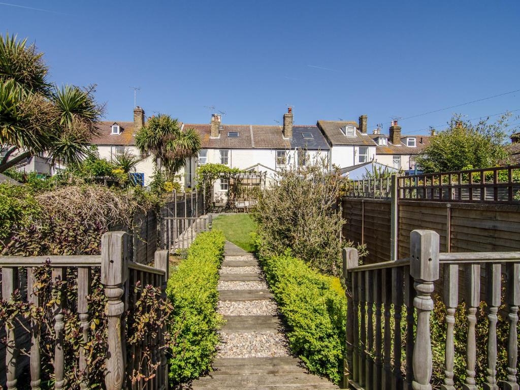 The building where the vacation home is located 