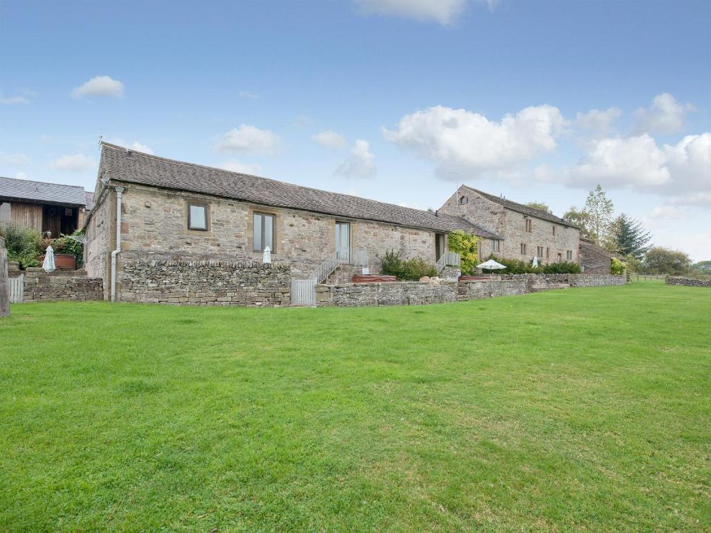 The building where the vacation home is located 