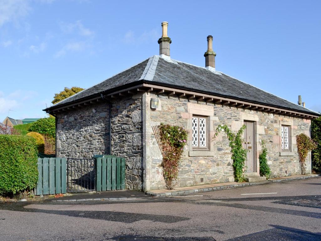 The building where the vacation home is located 