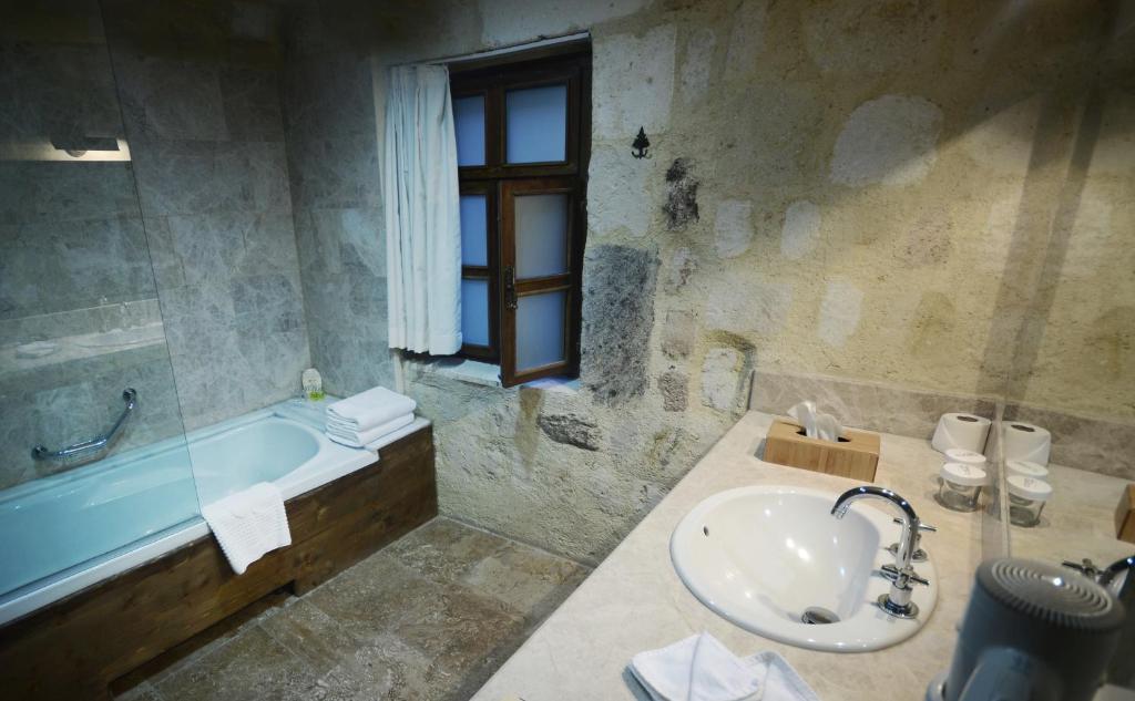 Fresco Cave Suites Cappadocia - 1