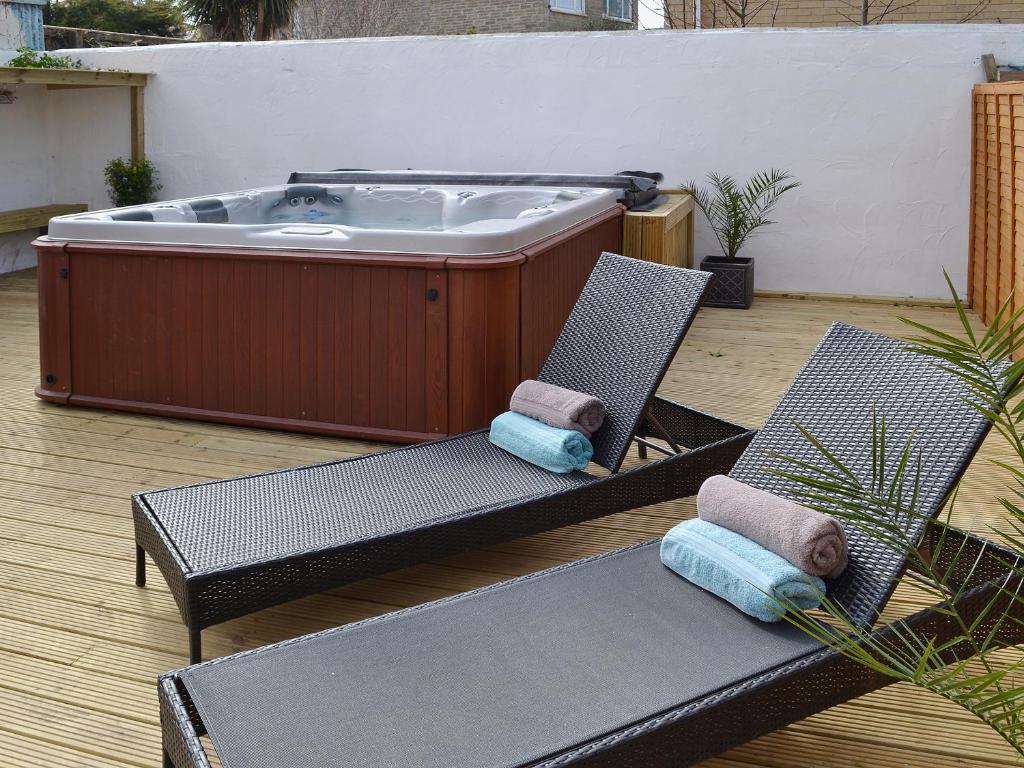 Spa and/or other wellness facilities at Claremont House - Suite 4 