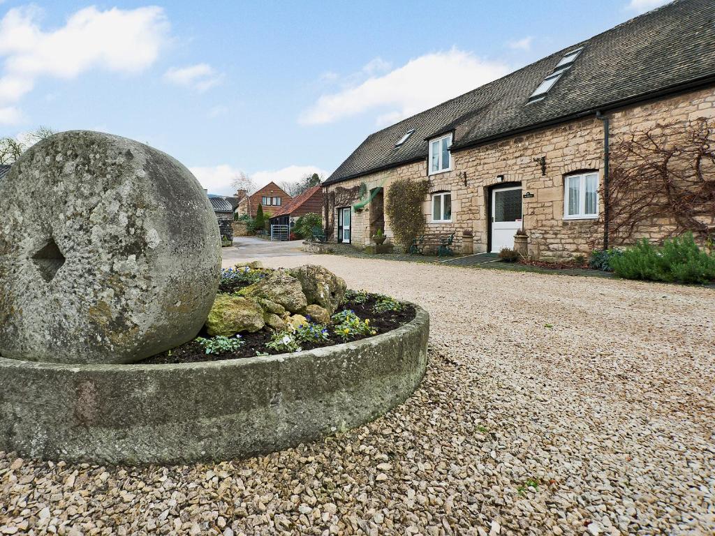 The building where the vacation home is located 