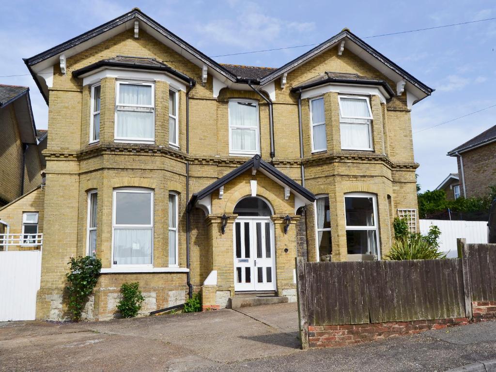 The building where the vacation home is located 