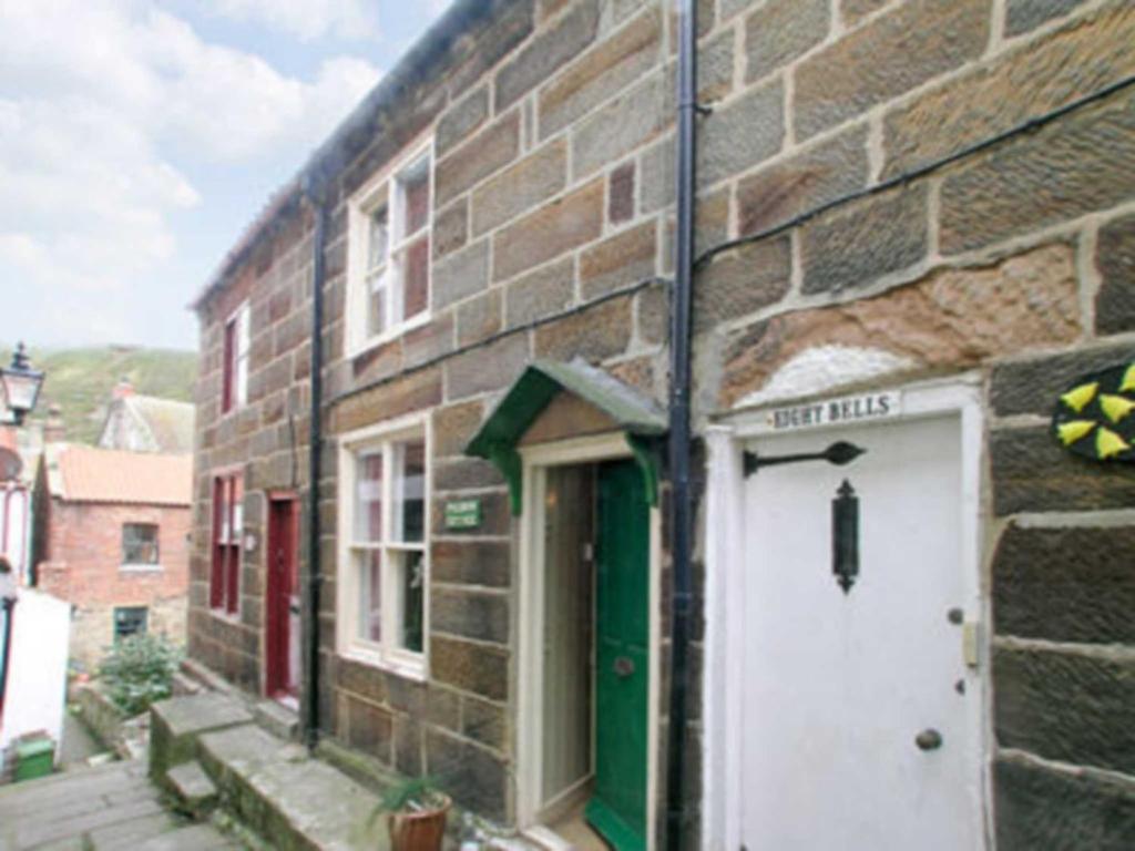 The building where the vacation home is located 