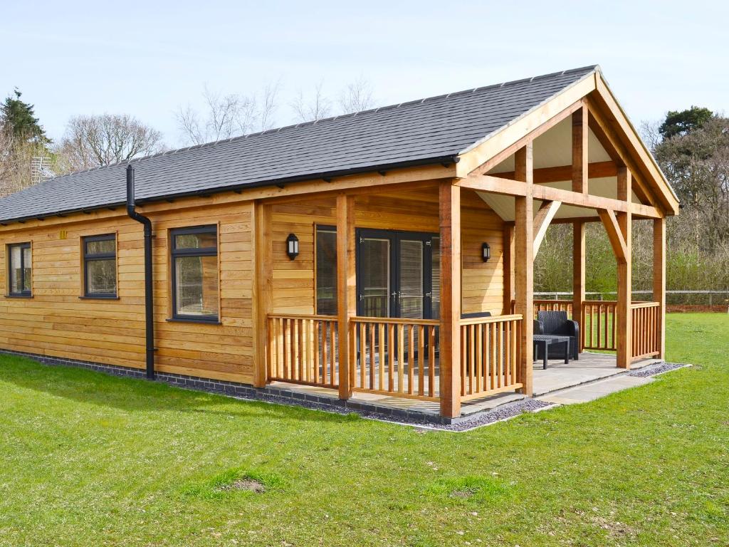 The building where the vacation home is located 