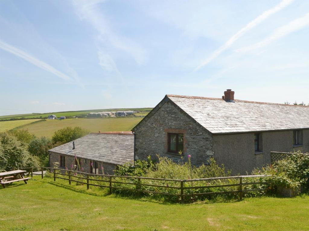 The building where the vacation home is located 