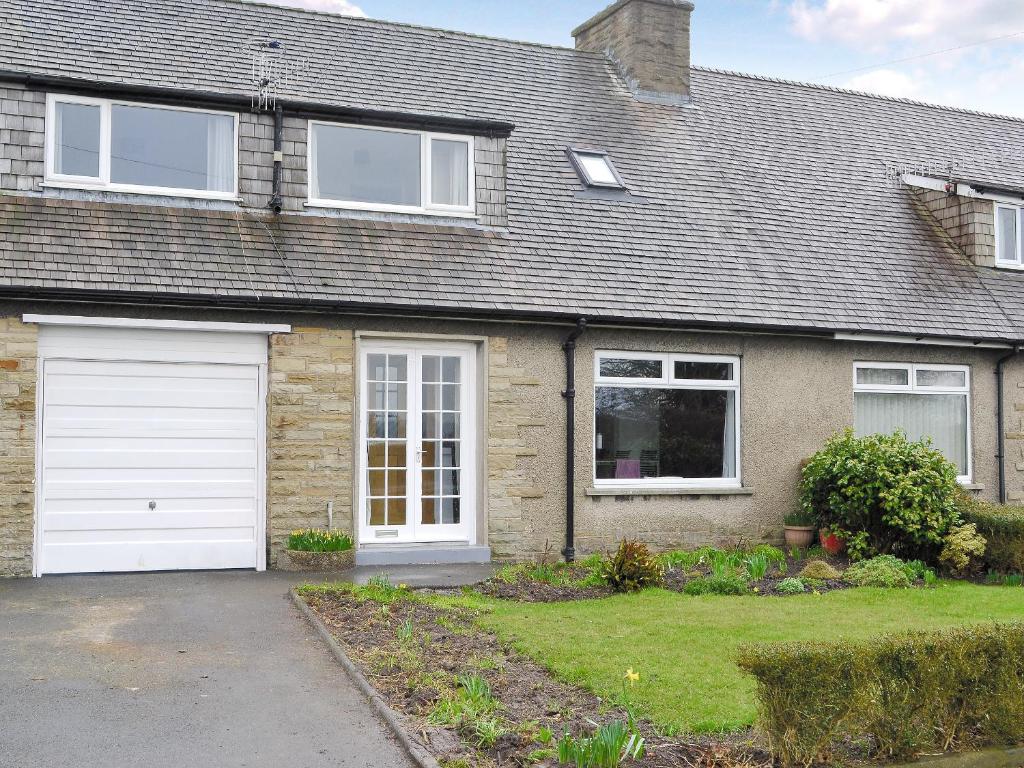 The building where the vacation home is located 