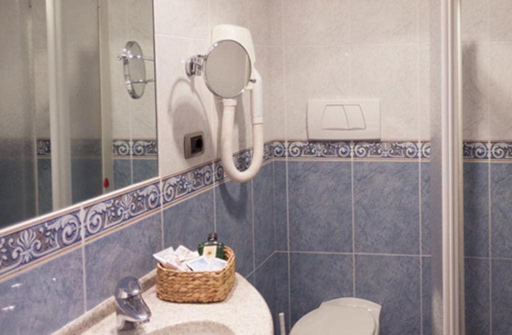 Koupelna v ubytování Hotel Bologna
