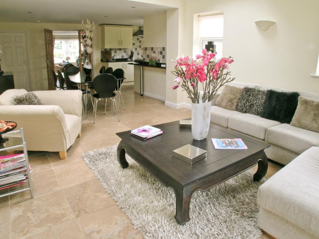 A seating area at Willow Cottage 
