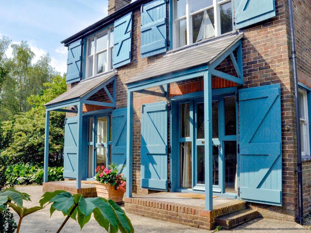 The building where the vacation home is located 