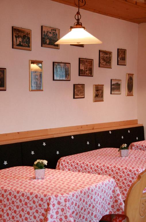 Posteľ alebo postele v izbe v ubytovaní Hotel Ploseblick