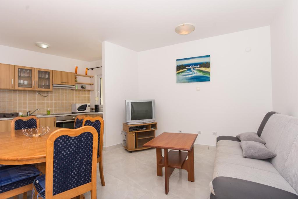 Kuchyňa alebo kuchynka v ubytovaní Apartment Horizont