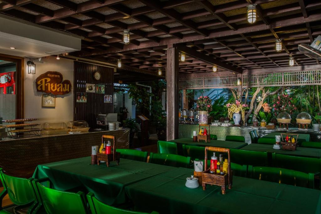 Restaurace v ubytování Sailom Hotel Hua Hin - SHA Extra Plus