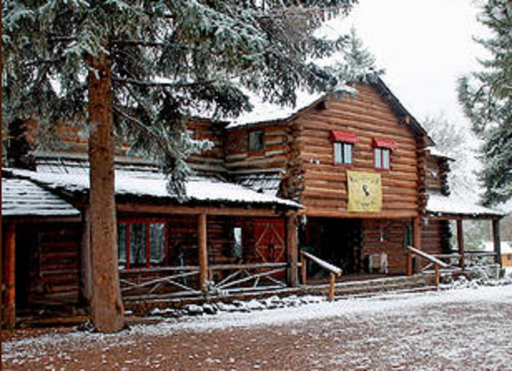 Lumbermen's Village v zimě