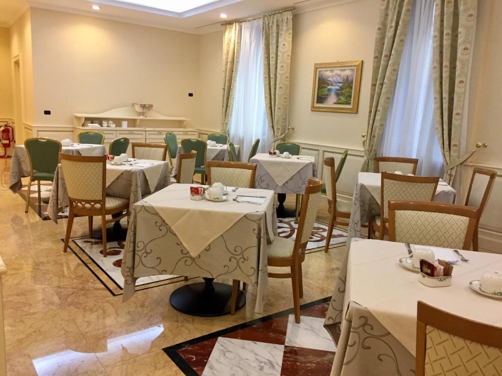 Andreola Central Hotel - Resim 41