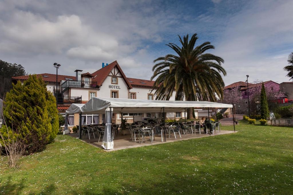 Zahrada ubytování Hotel La Terraza De Puente Viesgo