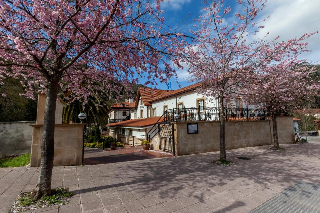 Budova, kde se hotel nachází