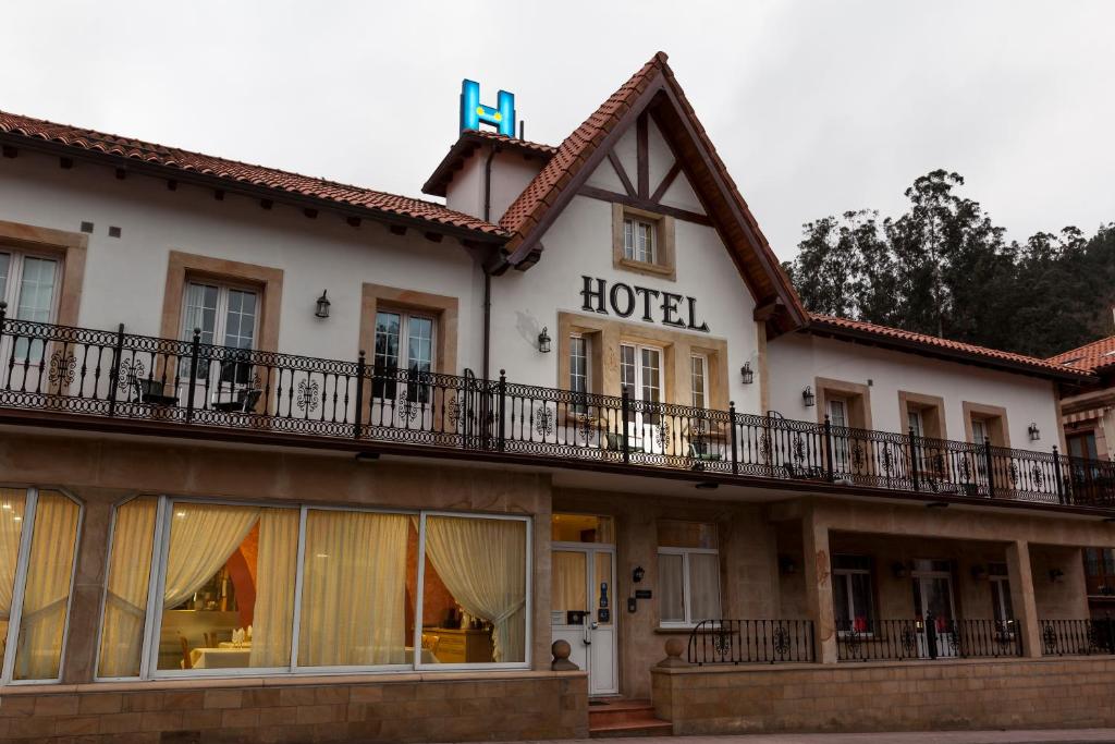 Budova, kde se hotel nachází