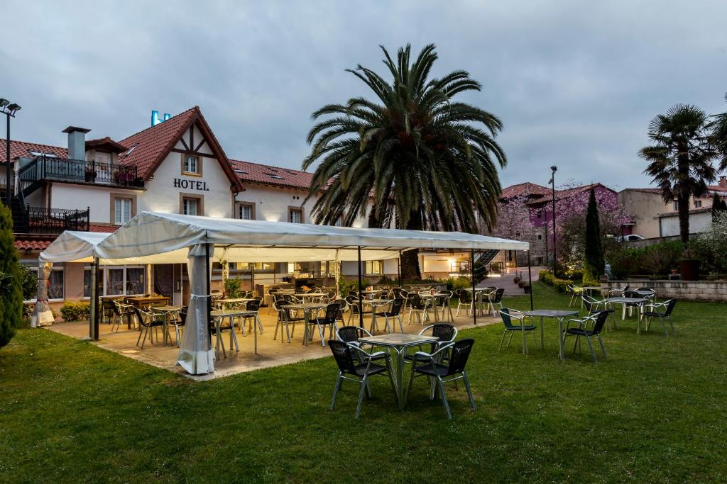 Zahrada ubytování Hotel La Terraza De Puente Viesgo
