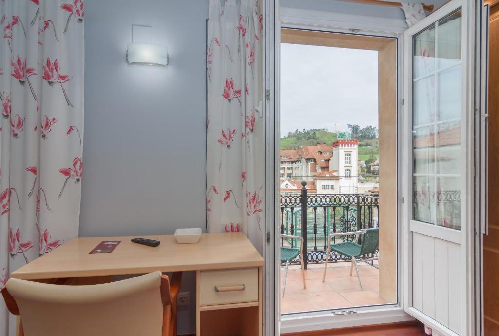 Balkón nebo terasa v ubytování Hotel La Terraza De Puente Viesgo