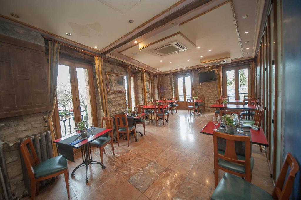 Restaurace v ubytování Hotel Mur
