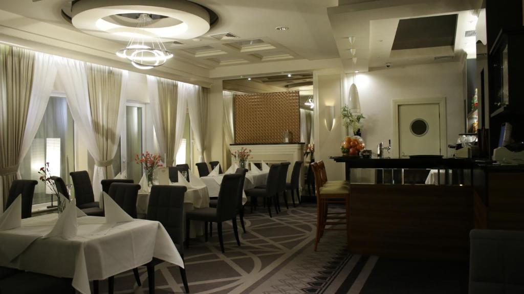 Prostor za sedenje u objektu Hotel Falko