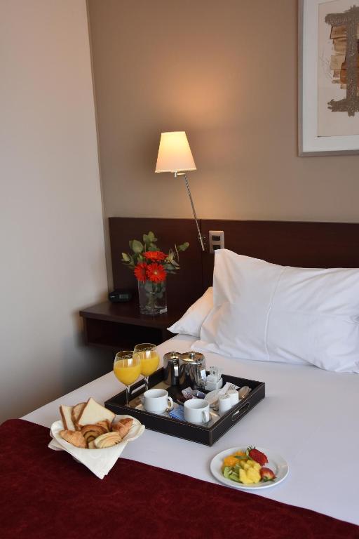 Hotel Director Vitacura - Dreibettzimmer
