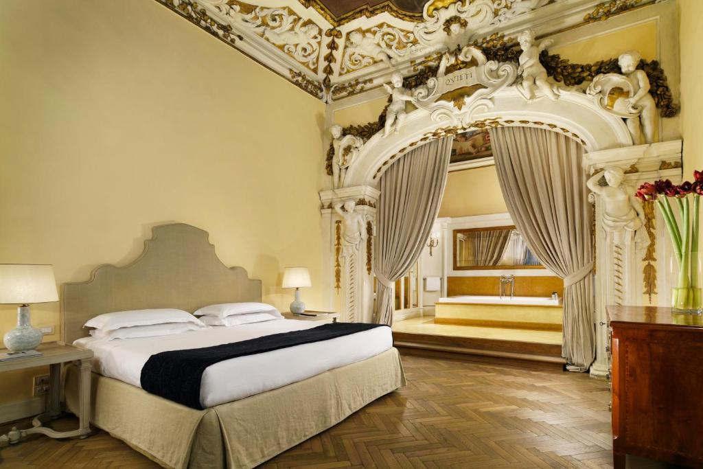 
Junior Suite with Hot Tub
