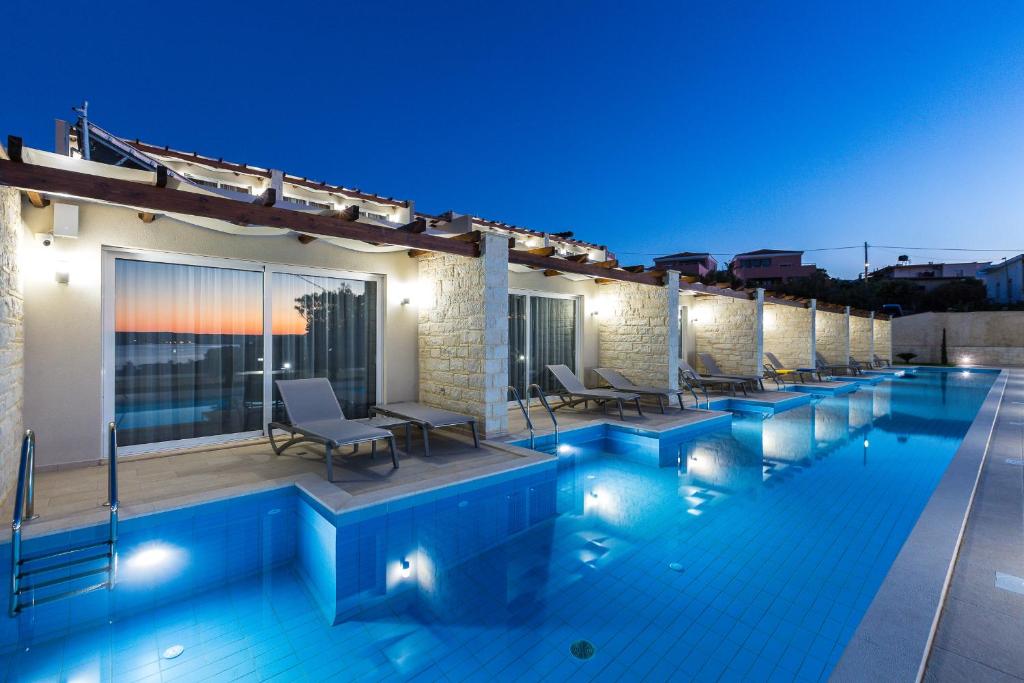 Sun and Sea Plus Resort - 9