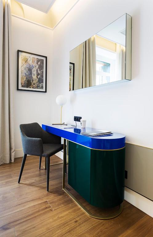 One Shot Fortuny - Premium Room